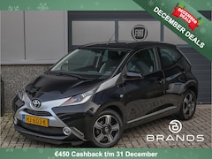 Toyota Aygo - 1.0 X-clusiv Zeer luxe Navi Clima Camera Keyless