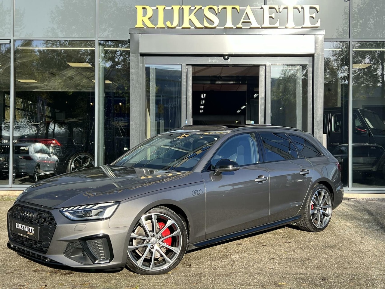 Audi A4 Avant - 40 TDI|PANO|TREKHAAK|MASSAGE|ACC|19''|HEAD-UP - AutoWereld.nl