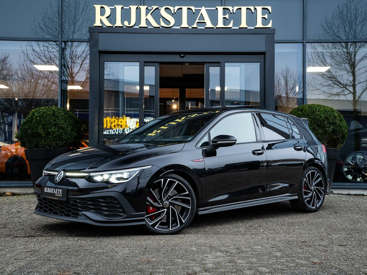 Volkswagen Golf - 2.0 TSI GTI Clubsport|PANO|LEDER|H&K|ACC|19' - AutoWereld.nl