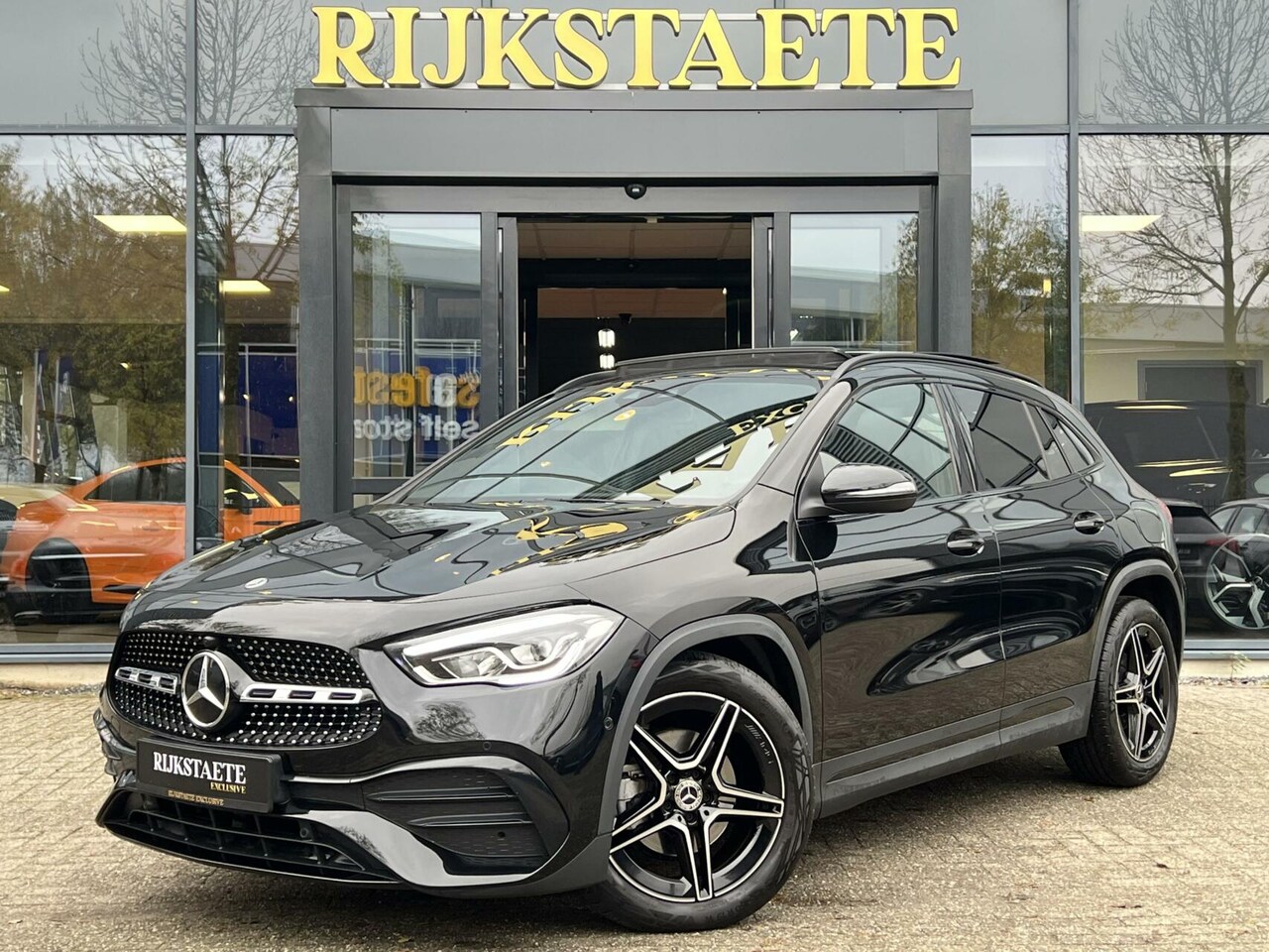 Mercedes-Benz GLA-Klasse - 200 AMG|PANO|19''|CAMERA|CARBON|NIGHT - AutoWereld.nl