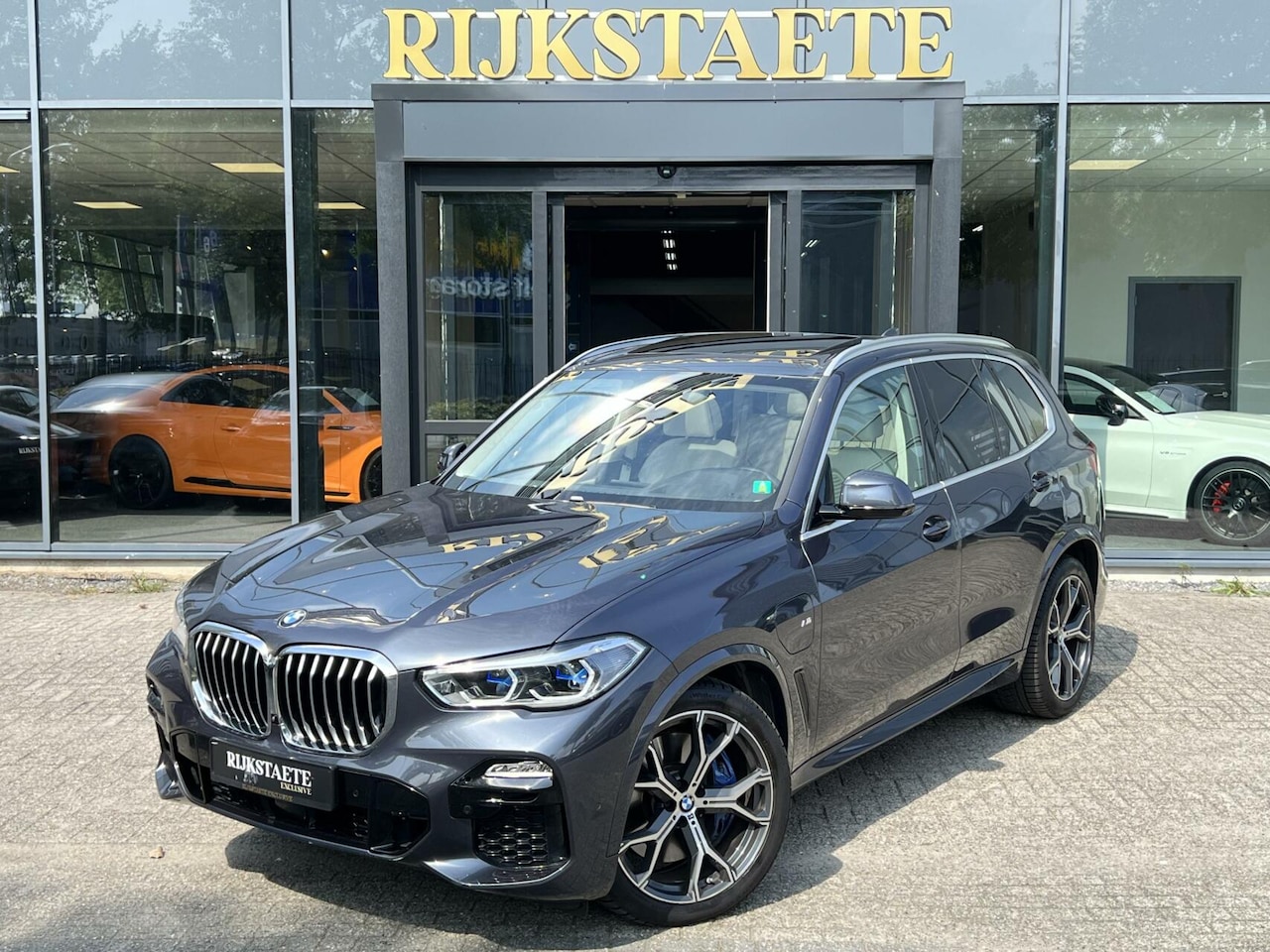 BMW X5 - xDrive45e High Executive|PANO|360°|ACC|M-SPORT|HEADUP - AutoWereld.nl