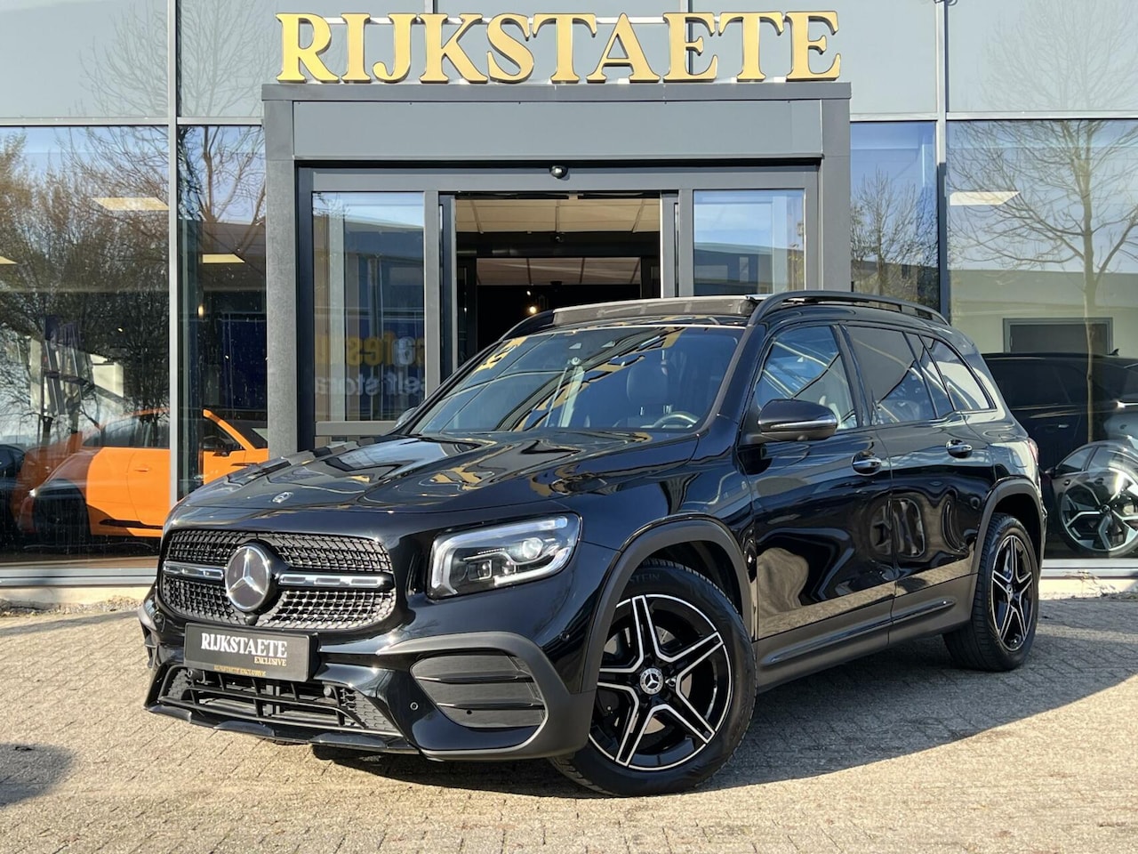 Mercedes-Benz GLB - -klasse 200d AMG|PANO|360°|BURMESTER|MASSAGE|19' - AutoWereld.nl