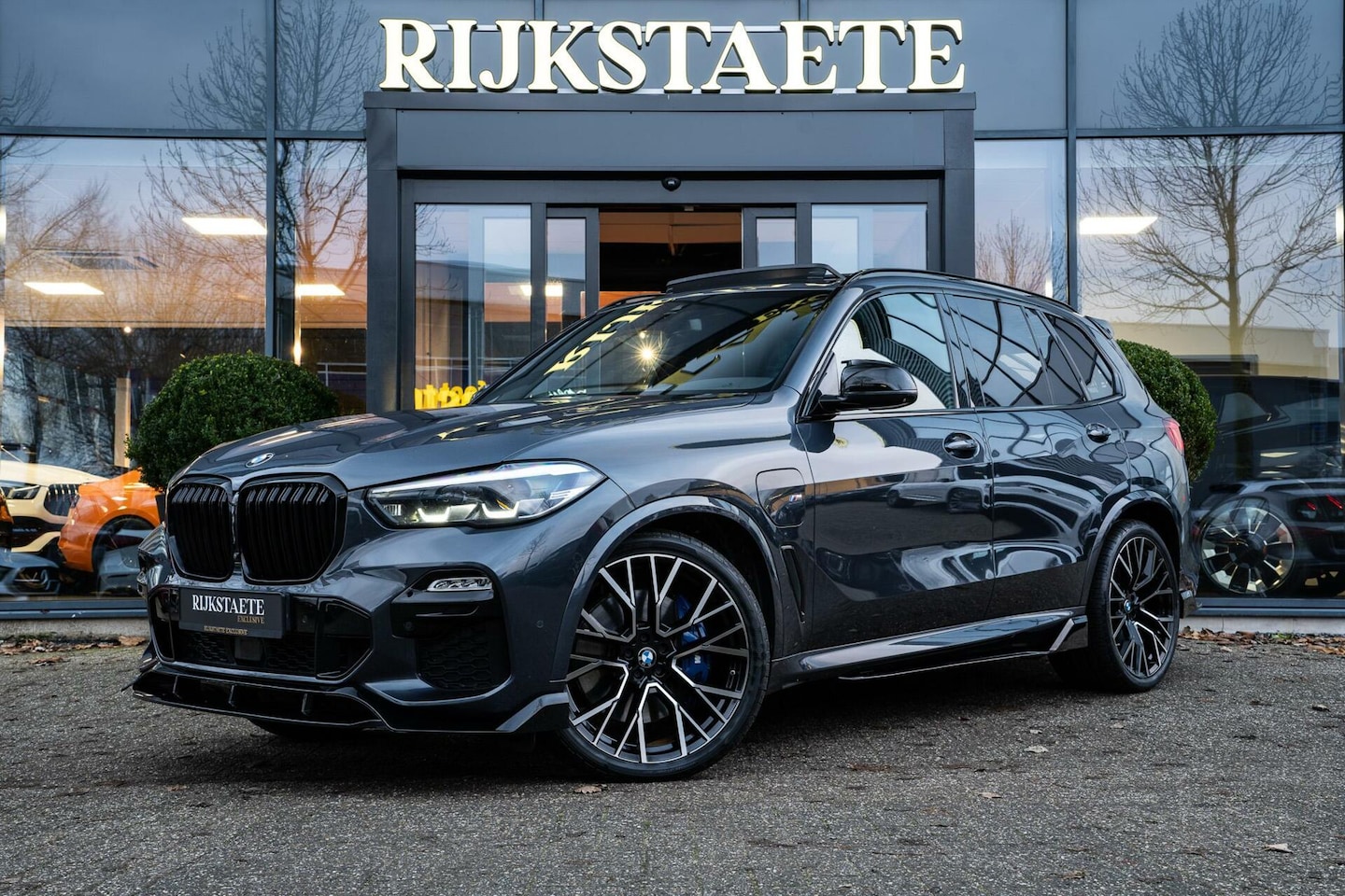 BMW X5 - xDrive45e High Executive|PANO|360°|ACC|H&K|M-SPORT - AutoWereld.nl