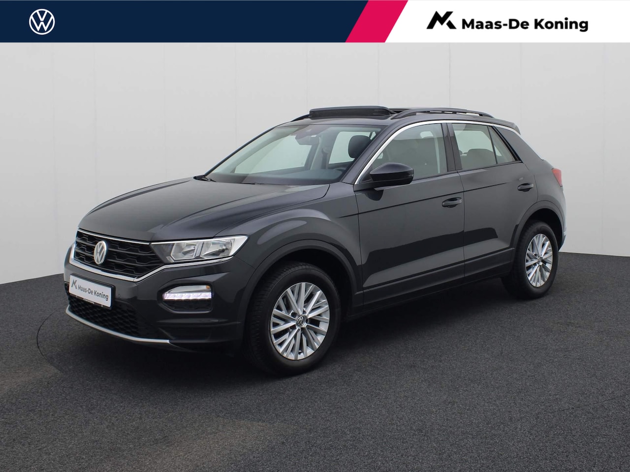 Volkswagen T-Roc - 1.5TSI/150PK Style · Panoramadak · Trekhaak · Parkeersensoren - AutoWereld.nl