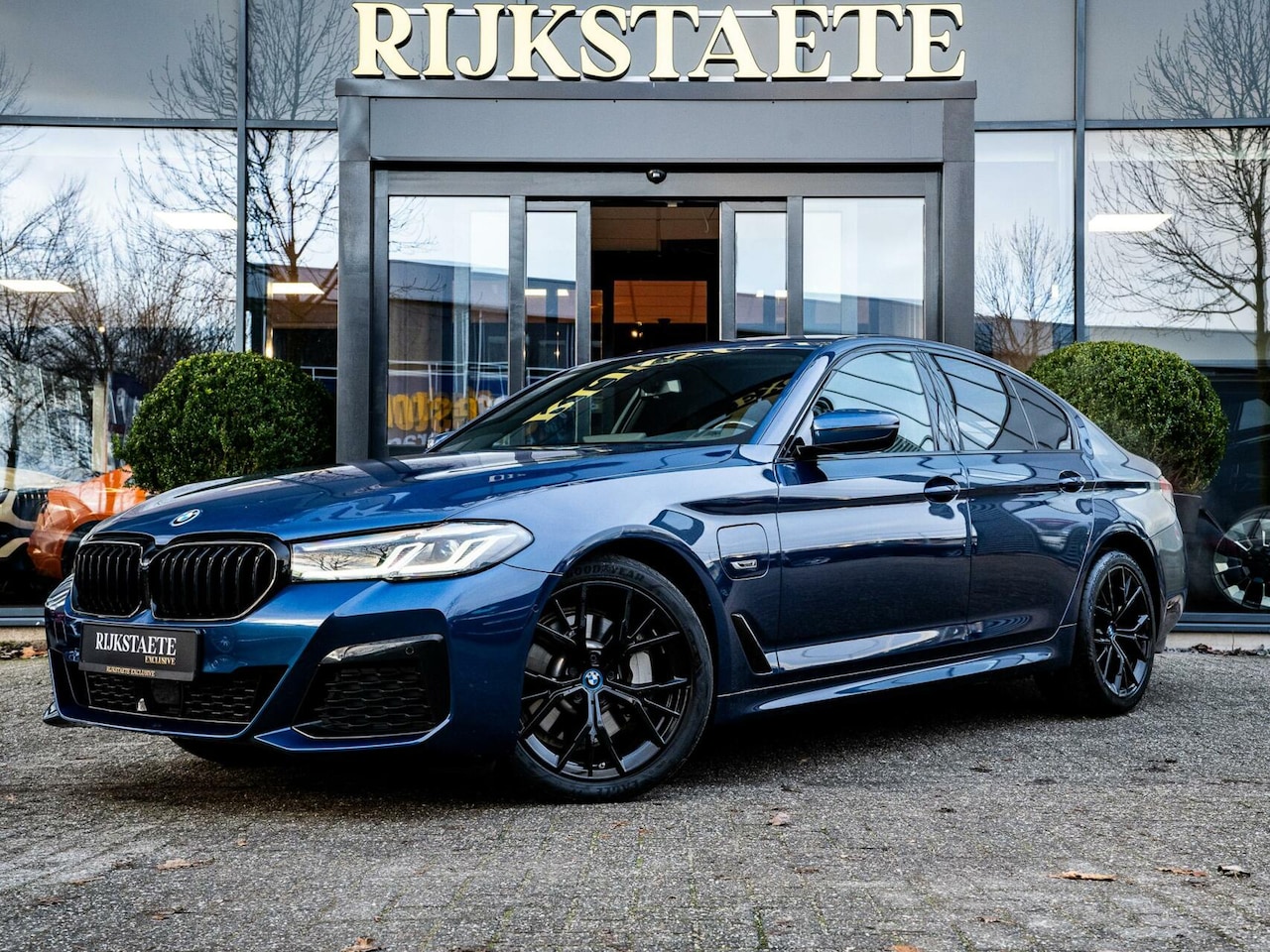 BMW 5-serie - 530e xDrive M-SPORT|LASER LED|ACC|CARPLAY|19'' - AutoWereld.nl