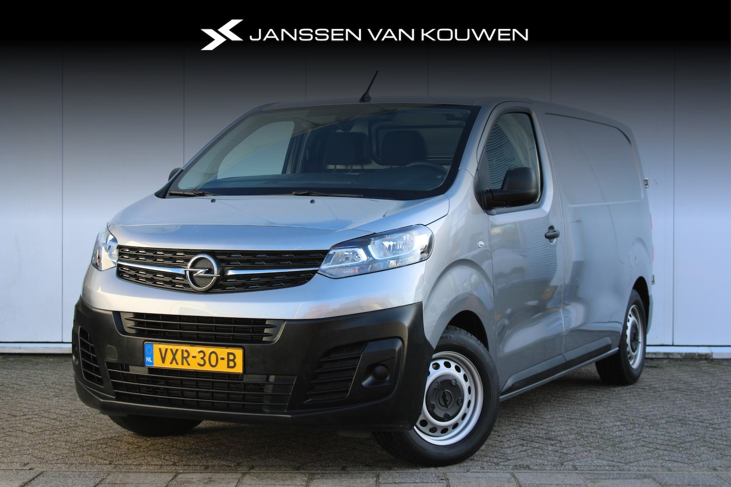 Opel Vivaro - 1.5 BlueHDi 120 pk L2 Apple Carplay / Android Auto / Parkeersensoren - AutoWereld.nl