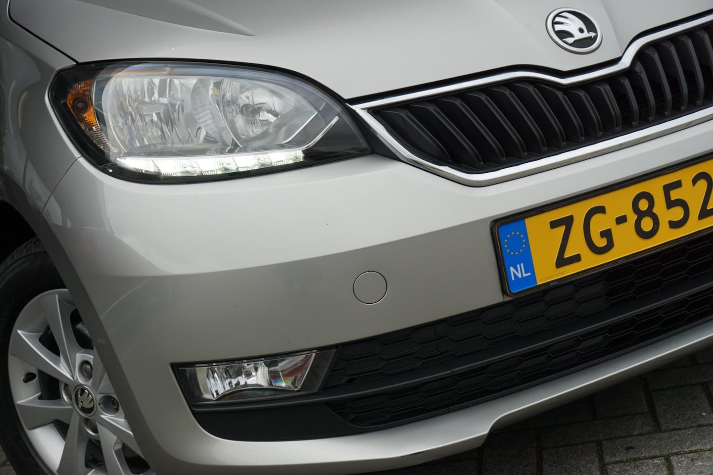 Skoda Citigo - 1.0 G.T. 5drs Style Automaat - Tungsten Silver - Cruise/LMV/AC - AutoWereld.nl