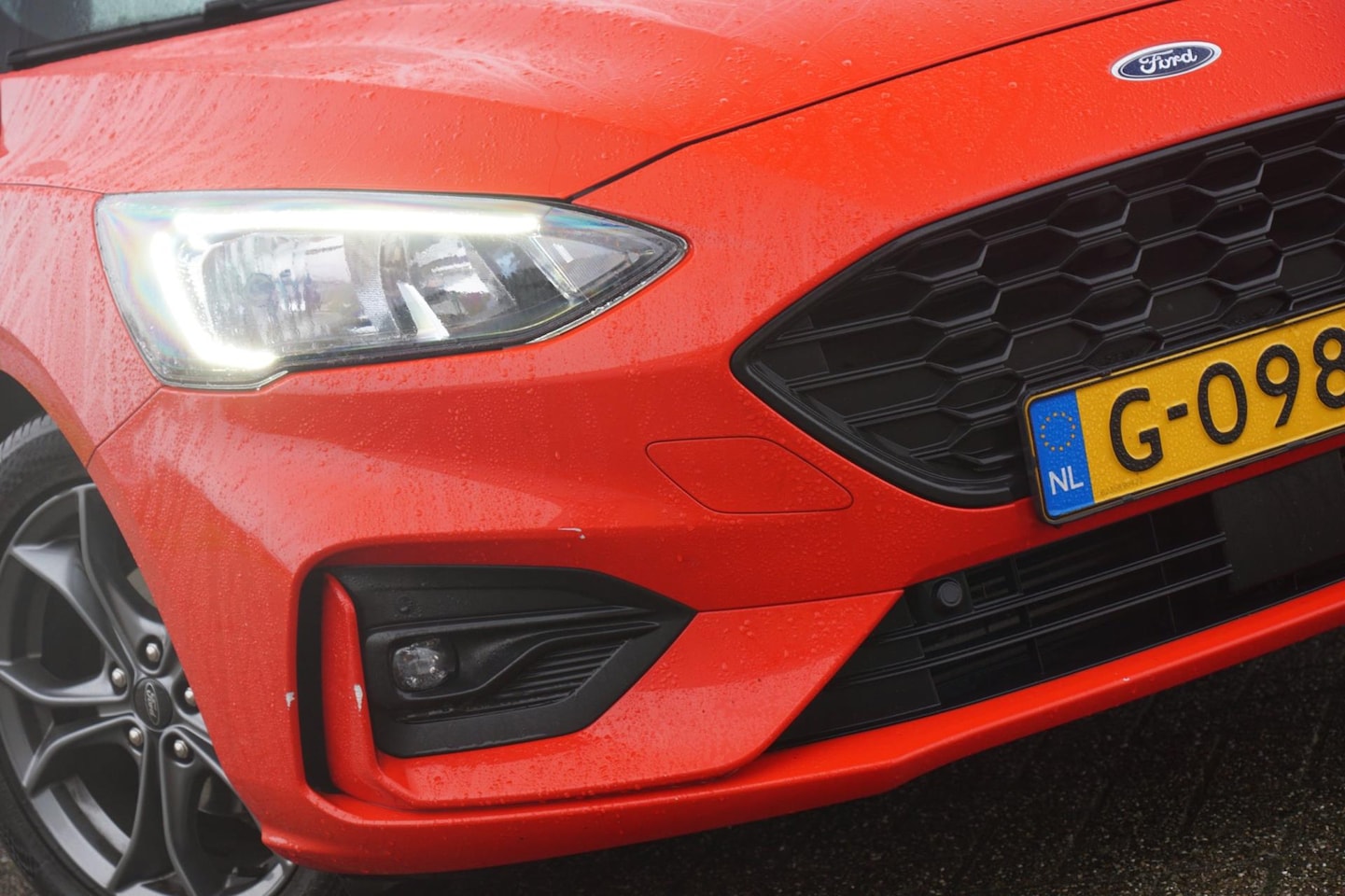 Ford Focus - 1.0 EcoBoost ST Line 125pk Business - Race Red - Topstaat - AutoWereld.nl