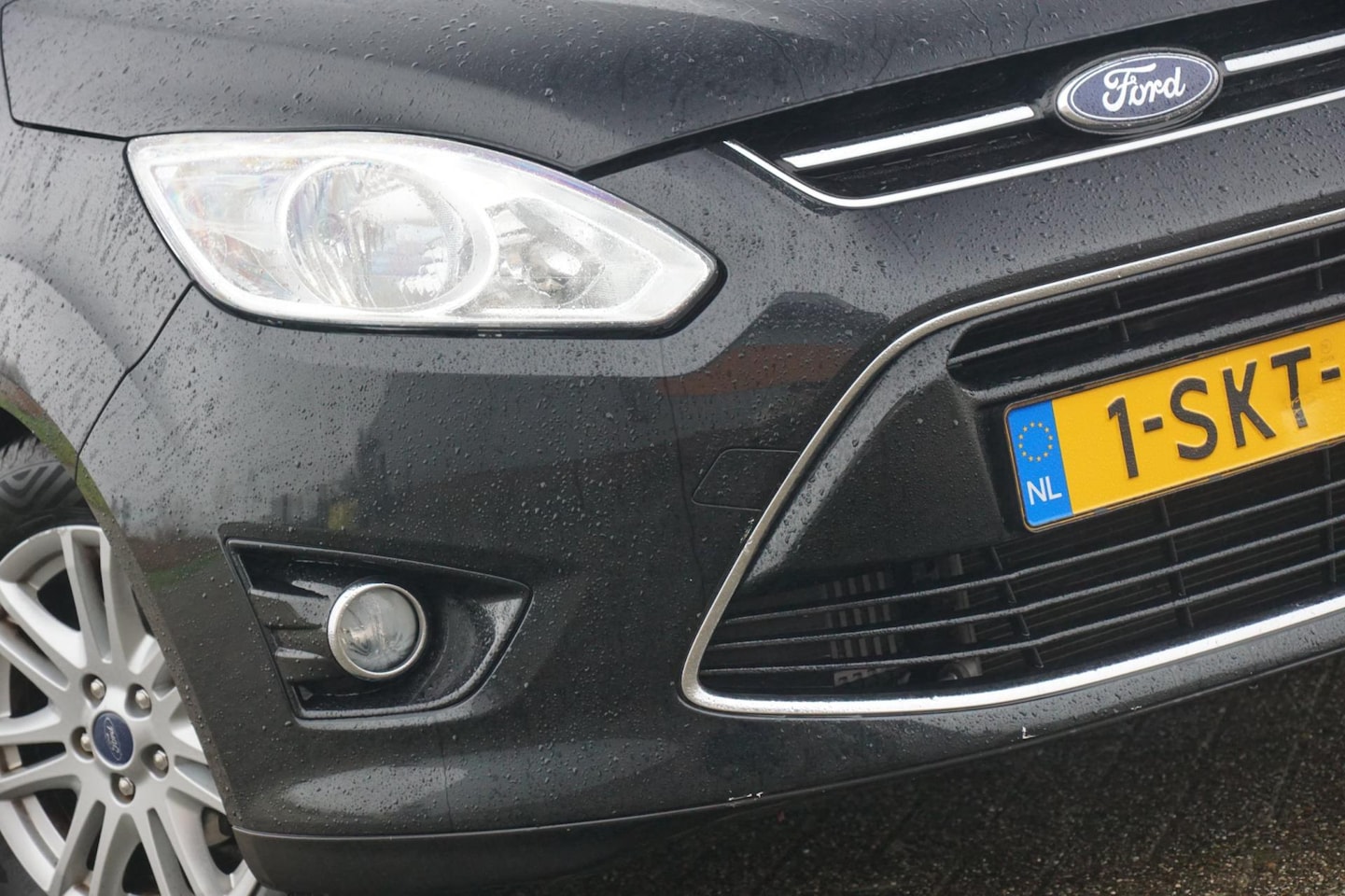 Ford C-Max - 1.0 Titanium - Panther Black - Navigatie/LMV/Clima - AutoWereld.nl