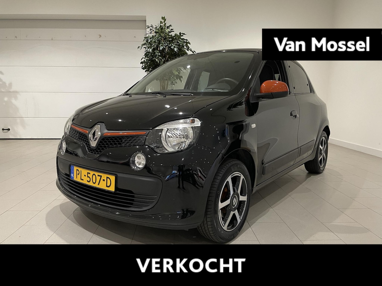 Renault Twingo - 1.0 SCe Limited 71 PK | Bluetooth | Cruise Control | Airco | Elektrische Ramen | Telefoonv - AutoWereld.nl