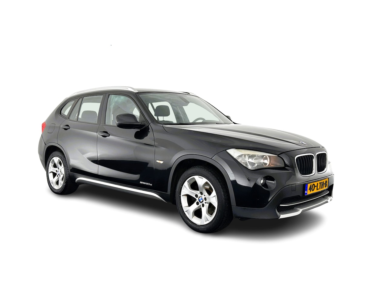 BMW X1 - sDrive20d Executive *NAVI-FULLMAP | COMFORT-SEATS | ECC | PDC | CRUISE | 17''ALU | TOWBAR* - AutoWereld.nl