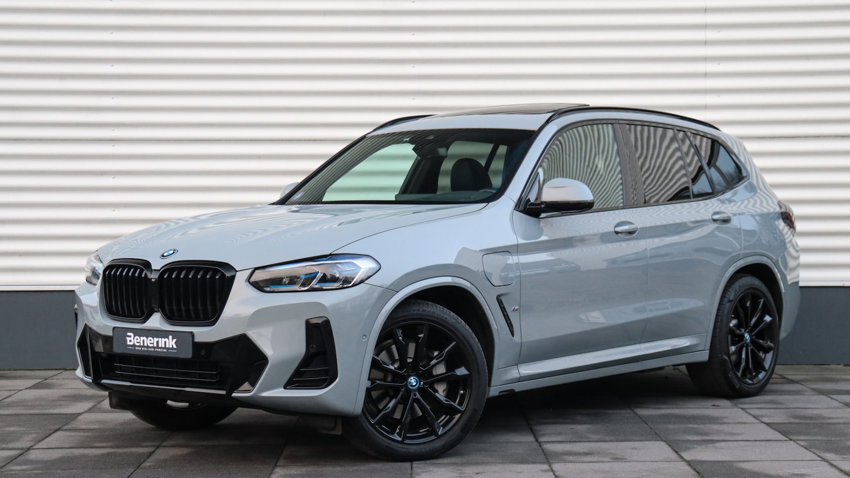 BMW X3 - xDrive30e M-Sport | Panoramadak | Head-up | Laserlight | Comfort Access | Memory | Leder - AutoWereld.nl