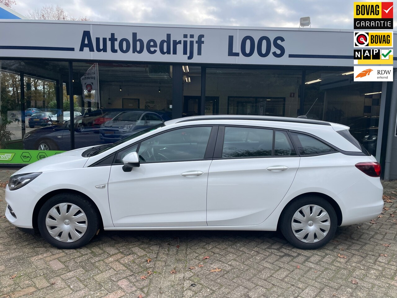 Opel Astra Sports Tourer - 1.2 Business Edition 1.2 Business Edition - AutoWereld.nl