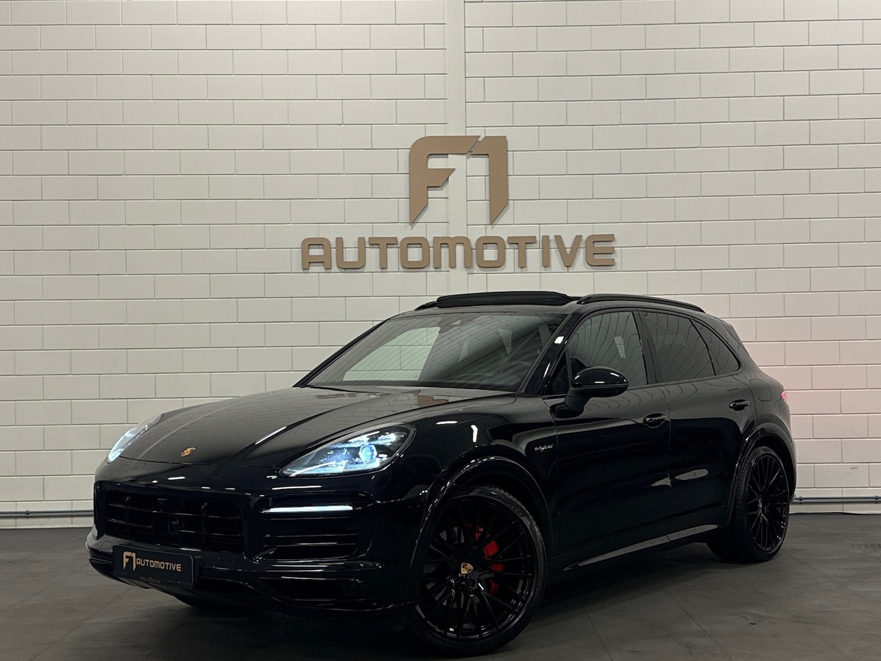 Porsche Cayenne - 3.0 E-Hybrid Sportdesign Pano|Burmes|HUD|BTW - AutoWereld.nl