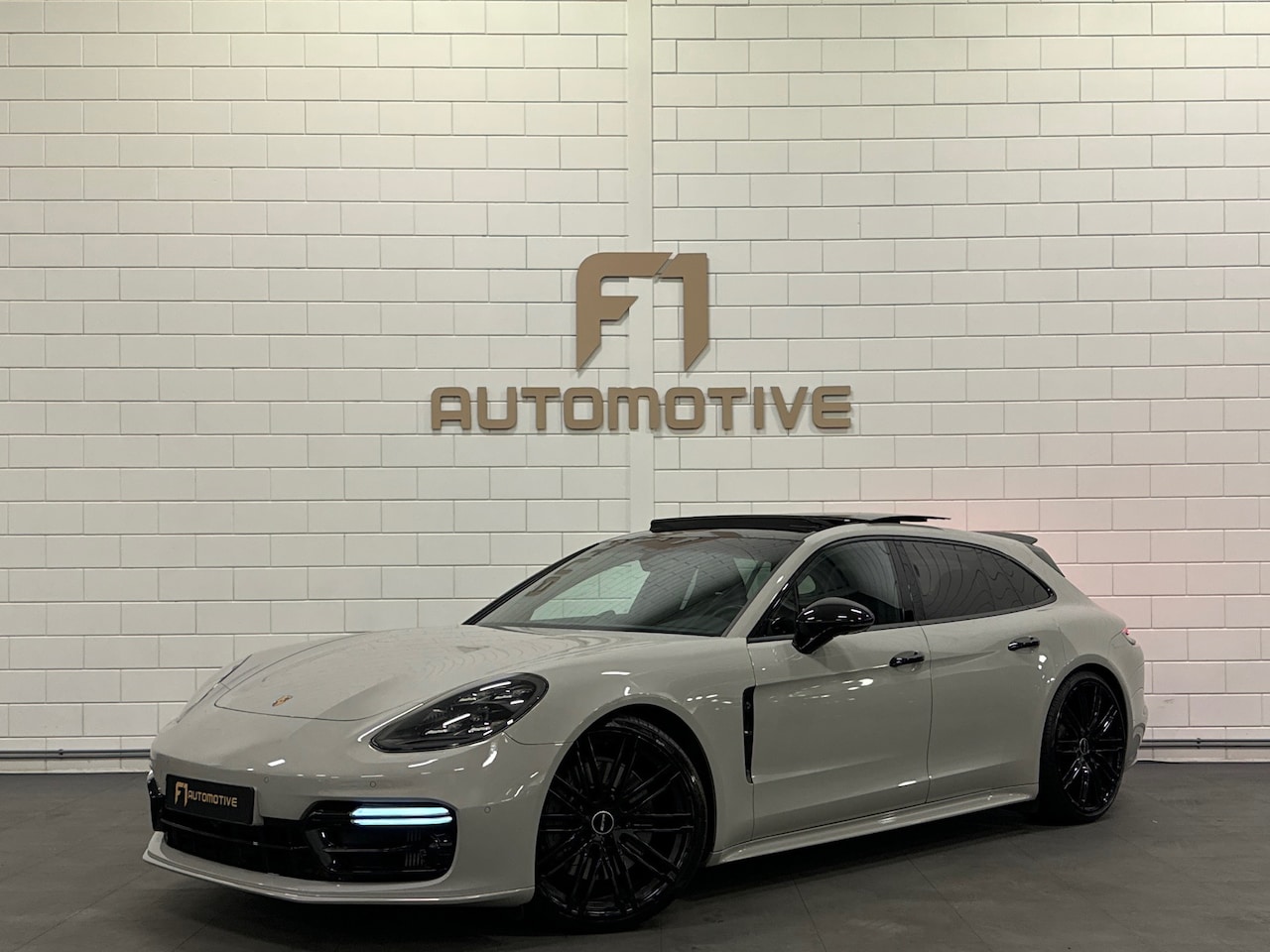 Porsche Panamera Sport Turismo - 2.9 4S Pano|Sportdesign|Burmester - AutoWereld.nl