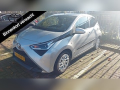 Toyota Aygo - 1.0 VVT-i X-Play Automaat | 1e eigenaar | Airco |