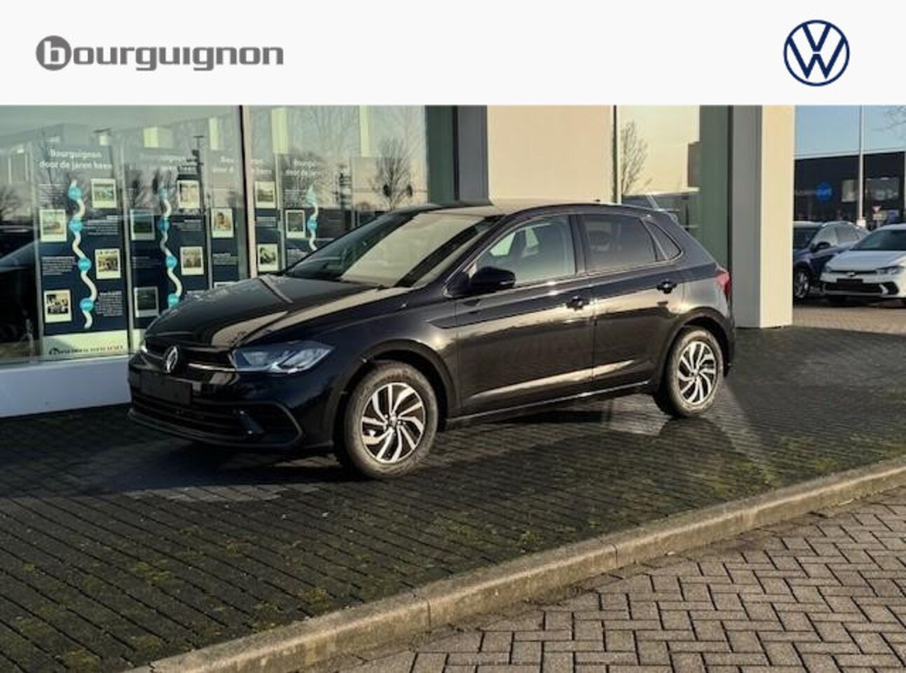 Volkswagen Polo - Life Edition 1.0 70 kW / 95 pk TSI Hatchback 5 ver sn. Hand | Camera | Travel Assist | App - AutoWereld.nl