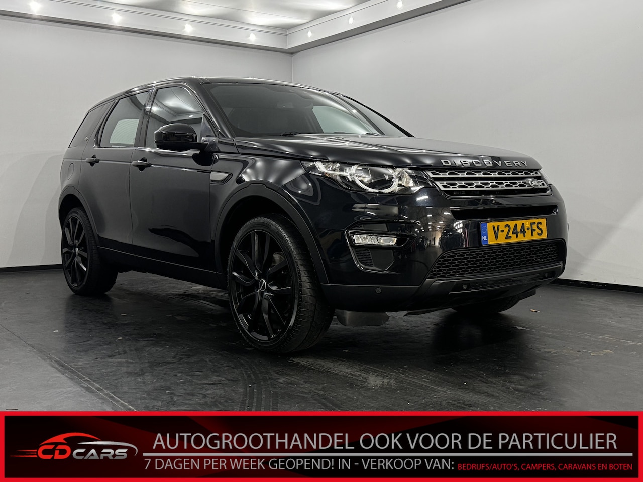 Land Rover Discovery Sport - 2.0 TD4 SE Half leder, Navi, Parkeer sensoren, Cruise control, Clima Grijs kenteken - AutoWereld.nl