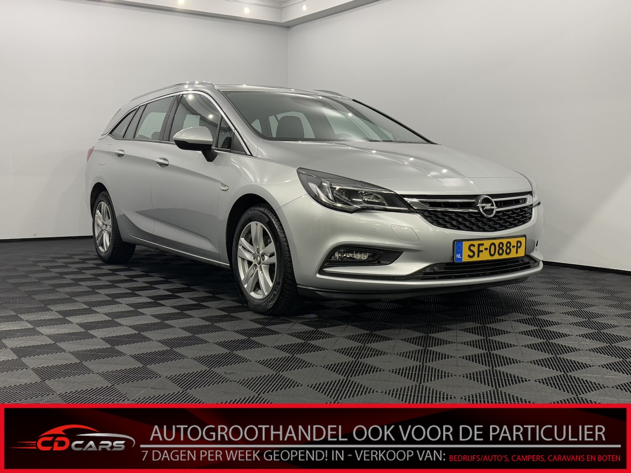 Opel Astra Sports Tourer - 1.0 Innovation Half leder, Parkeer sensoren, Navi, Rijstrook correctie, Clima - AutoWereld.nl