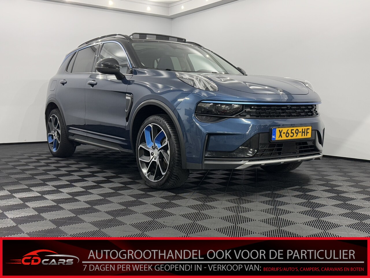 Lynk & Co 01 - 1.5 Pano, 360 Camera, Navi, Virtual desk, Keyless start, Elektrische achterklep - AutoWereld.nl