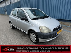 Toyota Yaris - 1.0-16V VVT-i Terra Bij de verkoop van gebruikte voertuigen door CD-Cars wordt geen standa