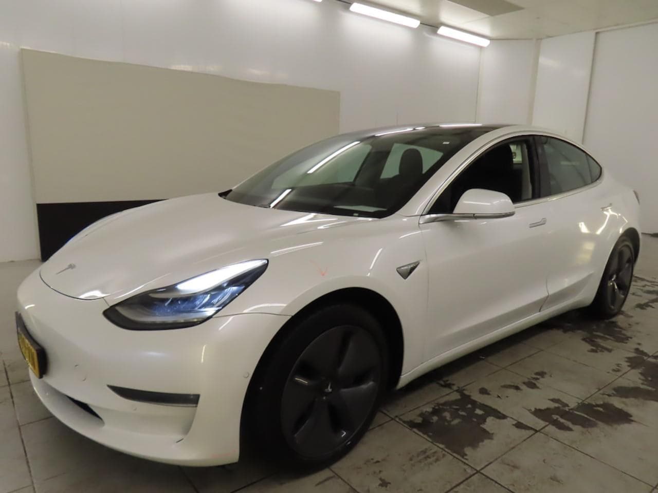 Tesla Model 3 - Long-Range AWD 351pk 75 kWh [ AUTOPILOT+620KM WLTP+PREMIUM AUDIO ] - AutoWereld.nl