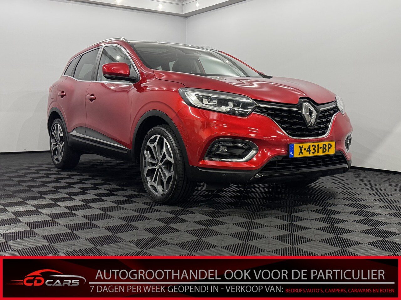 Renault Kadjar - 1.3 TCe Black Edition Pano, Leder, Camera, Navi, Keyless start, Cruise control, Clima - AutoWereld.nl