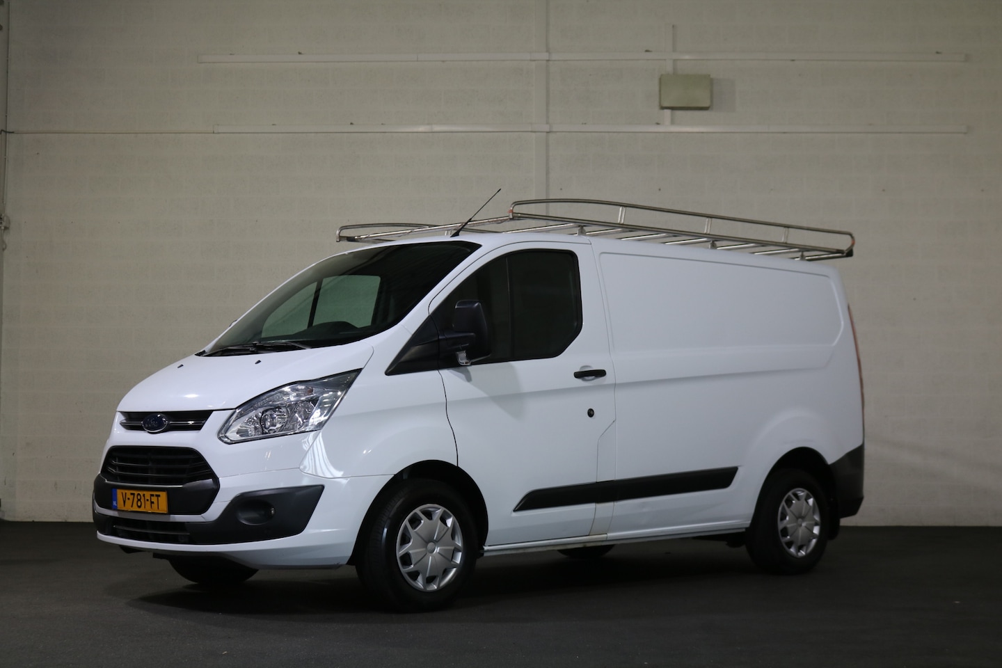 Ford Transit Custom - 2.0 TDCI L1 H1 Trend Airco Imperiaal Euro 6 - AutoWereld.nl