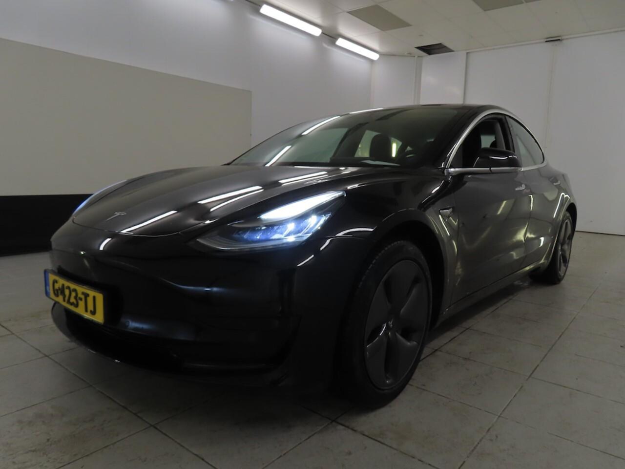 Tesla Model 3 - Standard RWD Plus [ AUTOPILOT+60 kWh+PREMIUM AUDIO ] - AutoWereld.nl