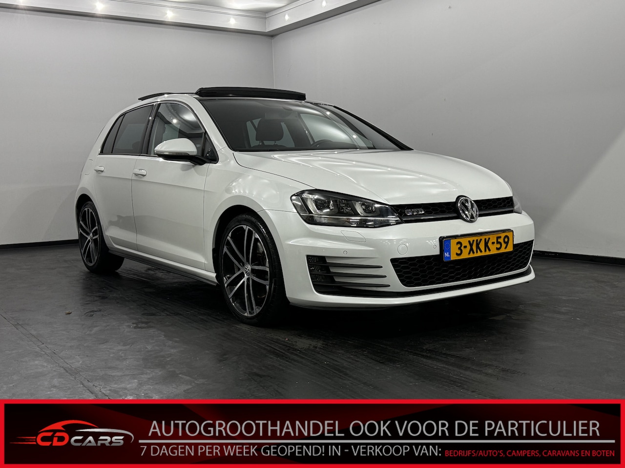 Volkswagen Golf - 2.0 TDI GTD Pano, Navi, Parkeer sensoren, Clima, Cruise control - AutoWereld.nl