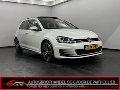 Volkswagen Golf - 2.0 TDI GTD Pano, Navi, Parkeer sensoren, Clima, Cruise control