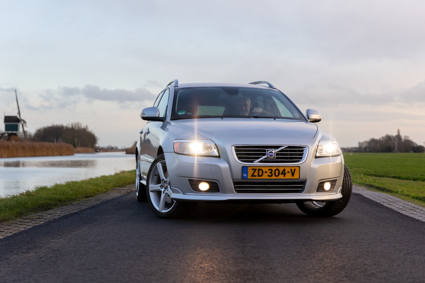 Volvo V50 - 2.5 T5 AWD Momentum - AutoWereld.nl