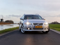 Volvo V50 - 2.5 T5 AWD Momentum