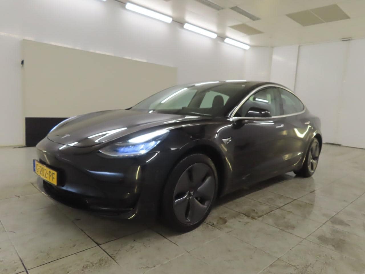 Tesla Model 3 - Standard RWD Plus [ AUTOPILOT+60 kWh+PREMIUM AUDIO ] - AutoWereld.nl