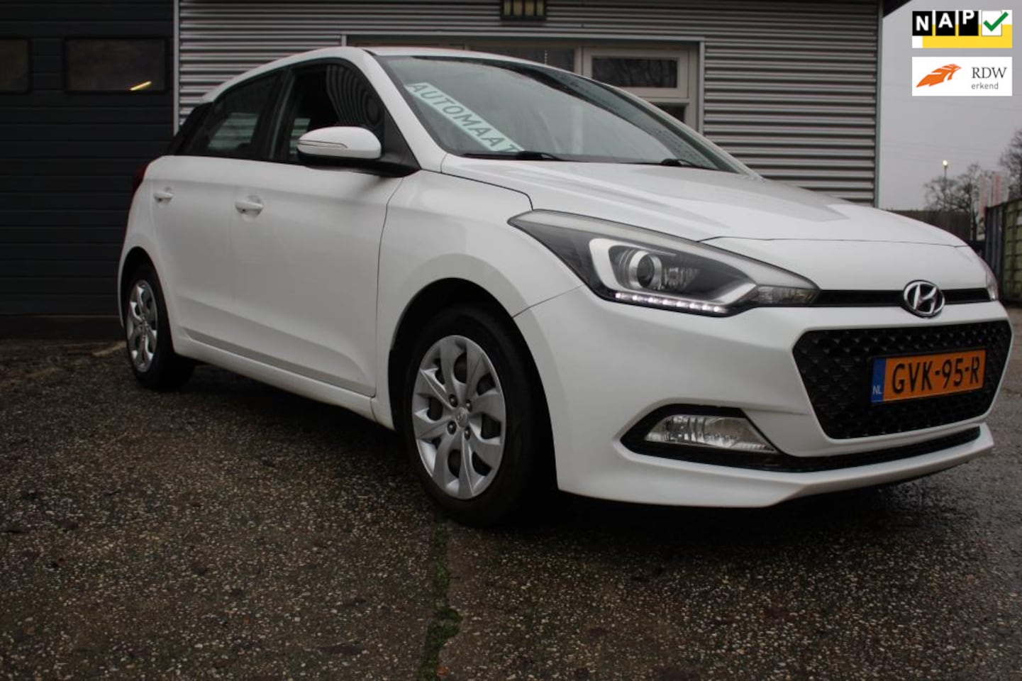 Hyundai i20 - 1.4i i-Vision 1.4i i-Vision, Automaat, cruise-control,airco, led-dagrijlicht, parkeersensoren, boekjes, - AutoWereld.nl