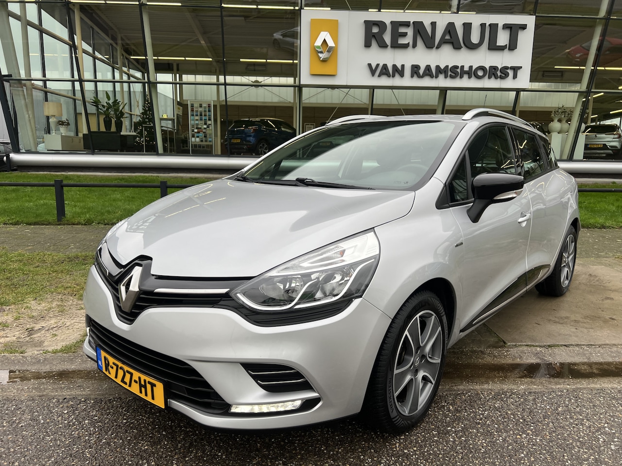 Renault Clio Estate - 0.9 TCe Limited / Dealer onderhouden / Trekhaak / Velgen / Parkeerhulp Achter / - AutoWereld.nl