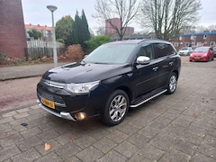 Mitsubishi Outlander - 2.0 PHEV Instyle Hybrid 4WD NAP Leder Trekhaak Cruise