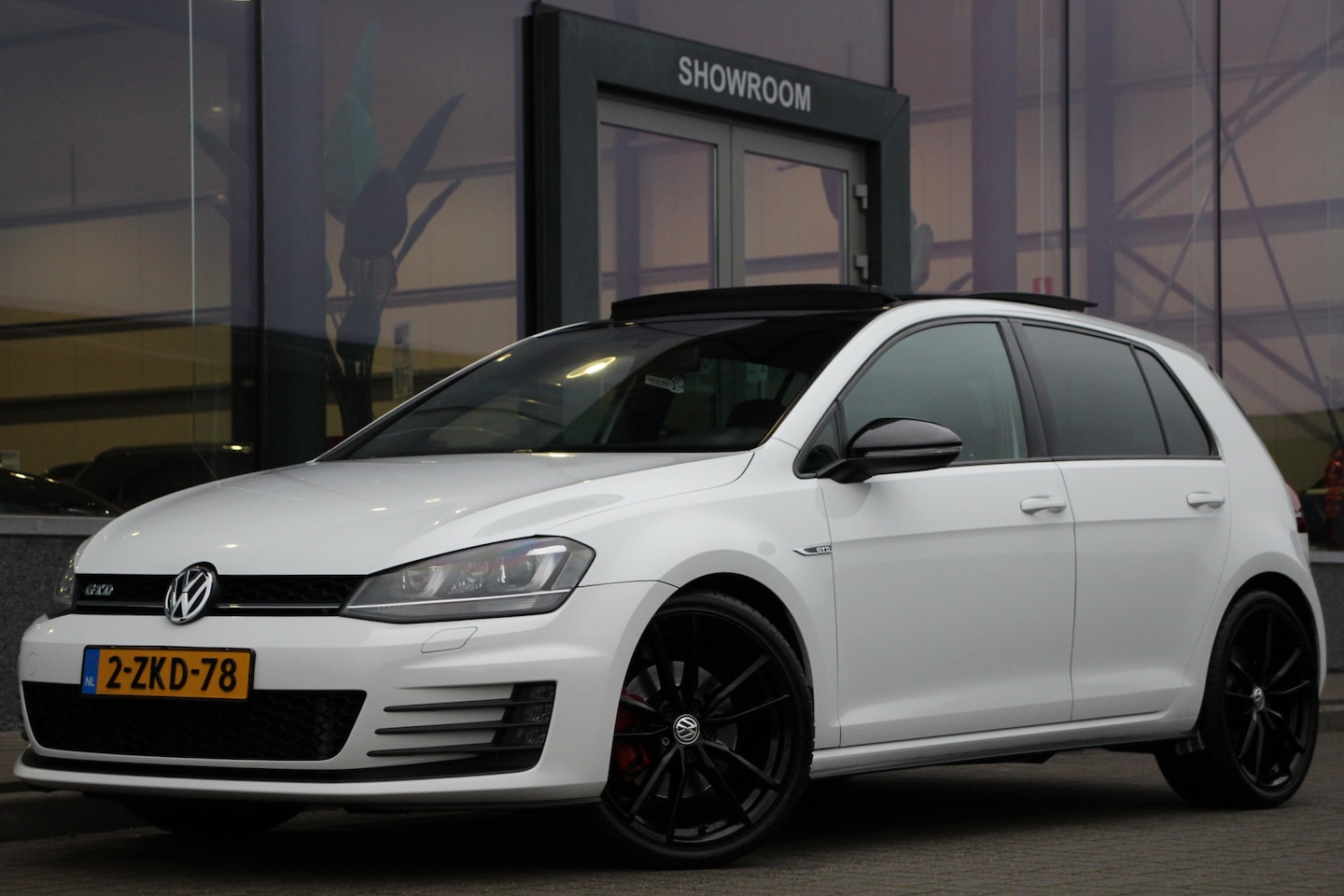 Volkswagen Golf - 2.0 TDI GTD | Pano. | Cruise | Navi | - AutoWereld.nl