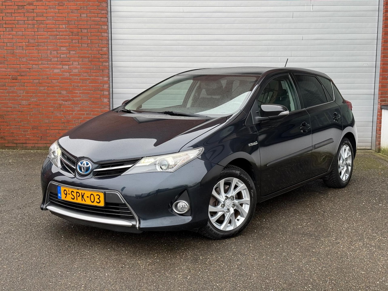 Toyota Auris - 1.8 Hybrid Lease| NAVI| PANO| NEW APK - AutoWereld.nl