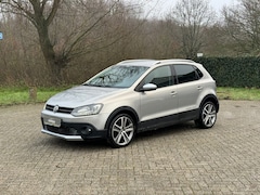 Volkswagen Polo - 1.2 TSI Cross LEDER I 105 PK I CARPLAY I TREKHAAK I CLIMA