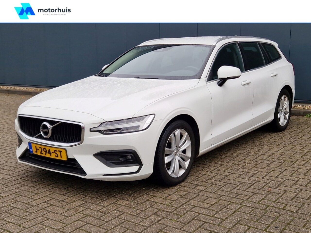 Volvo V60 - B3 163pk Geartronic Mild Hybrid Business Pro - AutoWereld.nl