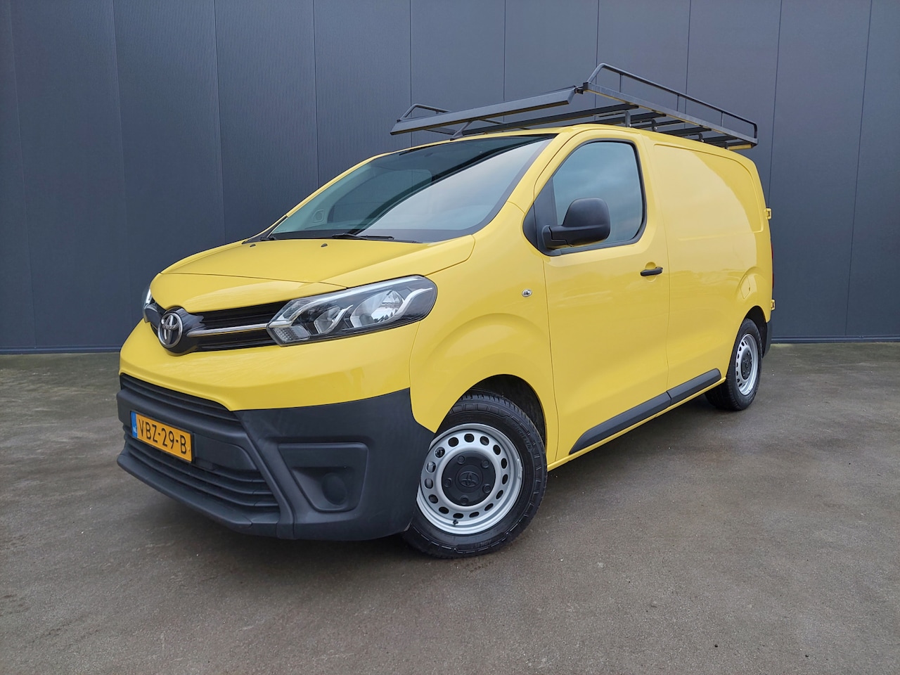 Toyota ProAce Compact - 1.5 D-4D 120 PK Cool Comfort IMPERIAAL TREKHAAK EURO 6 - AutoWereld.nl