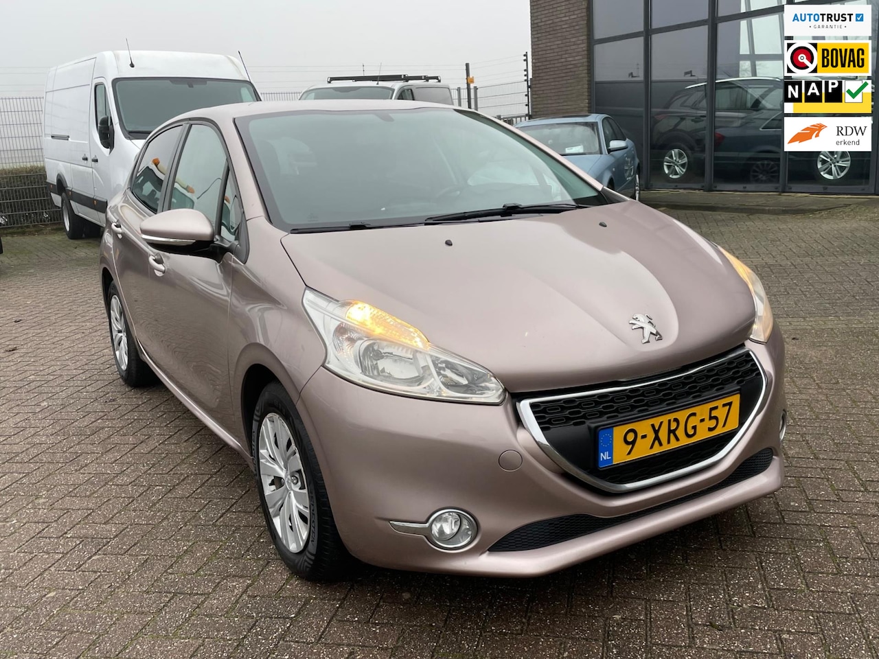 Peugeot 208 - 1.2 Vti Allure 1.2 VTi Allure, 5drs, 2e eig afk, Geen import, Nap, Goed oh! - AutoWereld.nl