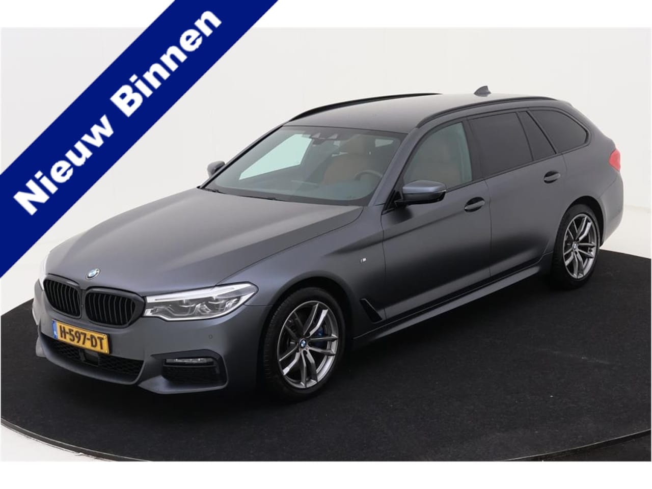 BMW 5-serie Touring - 530i High Executive M Sport Trekhaak DAB Harman Kardon Keyless Entry Achteruitrijcamera 36 - AutoWereld.nl