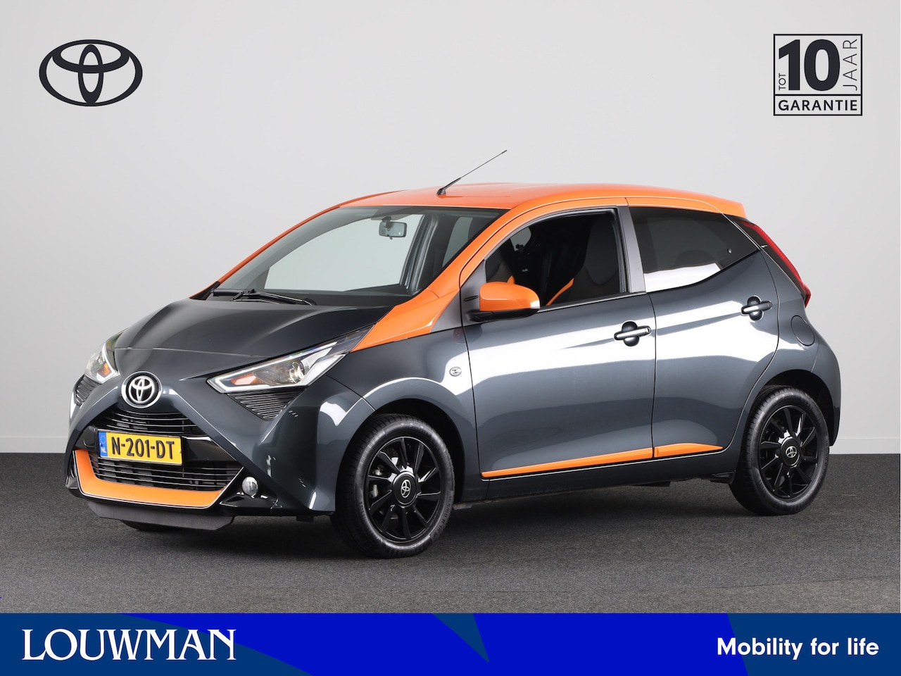 Toyota Aygo - 1.0 VVT-i x-JBL | Climate Control | LM velgen | Apple Carplay/Android Auto | - AutoWereld.nl