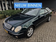 Mercedes-Benz E-klasse - 200 K. Avantgarde ECC/CRUISE/PDC V+A