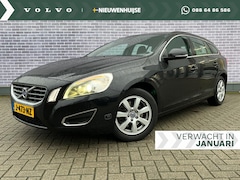 Volvo V60 - T4F Momentum | Stoelverwarming | Cruise Control | Trekhaak | Bluetooth | Climate Control |