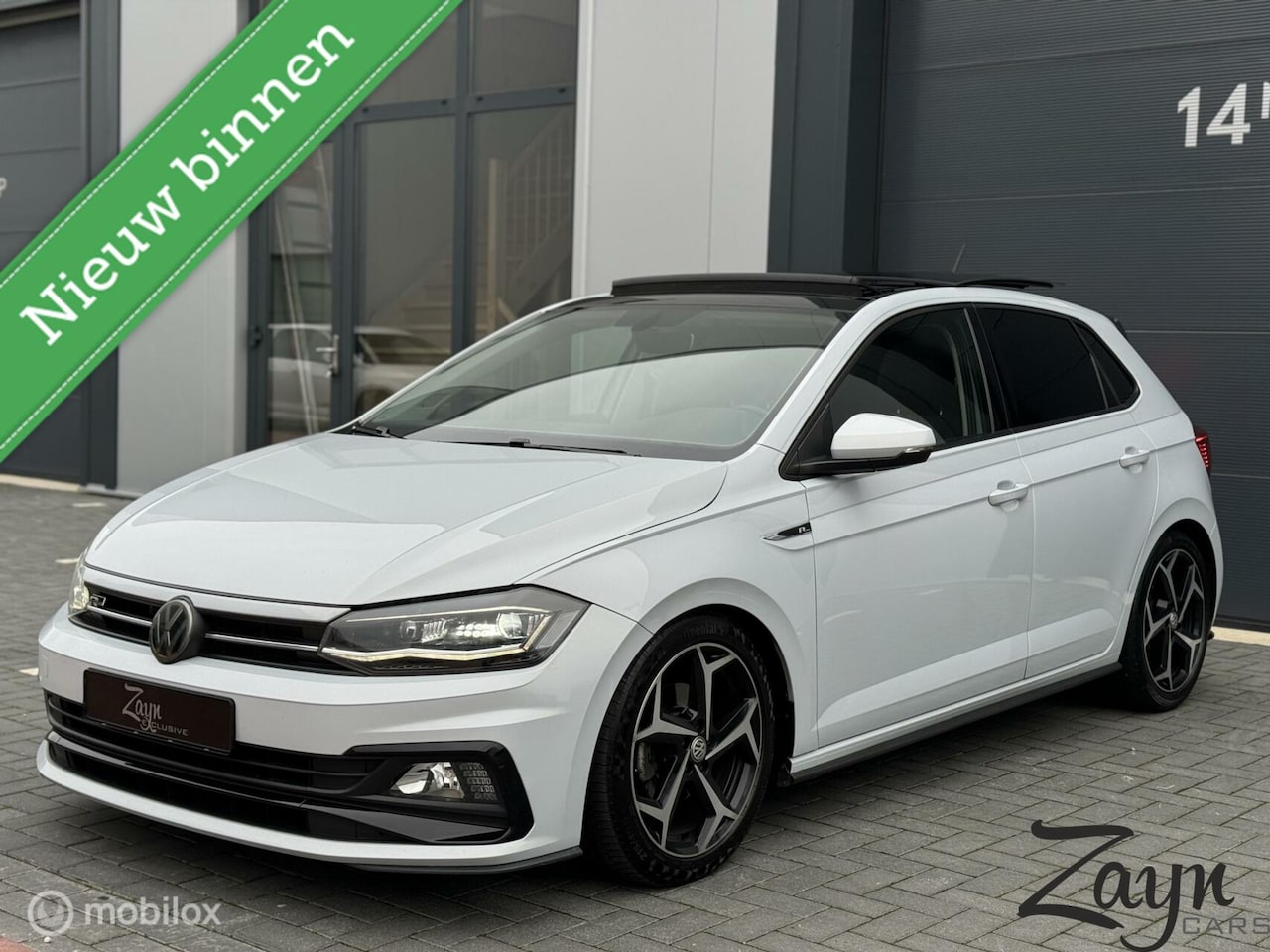 Volkswagen Polo - 1.6 TDI R-Line | Pano | LED | Xenon | NAP | - AutoWereld.nl