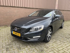 Volvo V60 - 2.4 D6 AWD Plug-In Hybrid Pano Leer Navi