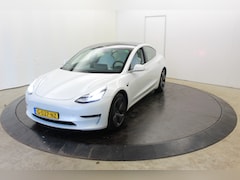 Tesla Model 3 - Long Range AWD 75 kWh Full self-driving Trekhaak Autopilot Premium sound Leder Panodak Cam